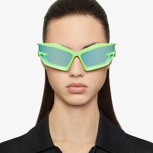 New, GIVENCHY Sunglasses GV40049U 94C Authentic